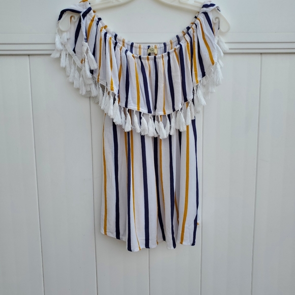 KORI, top, off shoulder - Picture 7 of 11